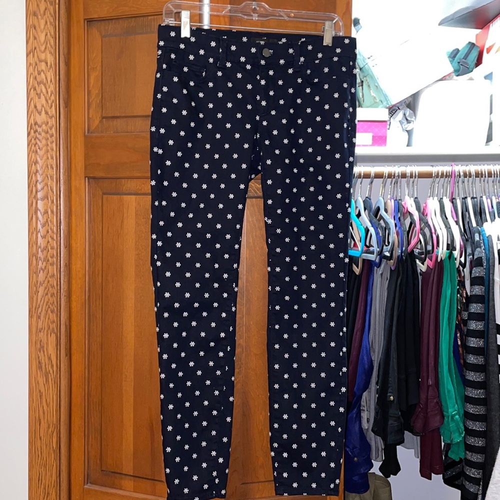 Ann Taylor Navy jeans w/little white flowers/snow flakes